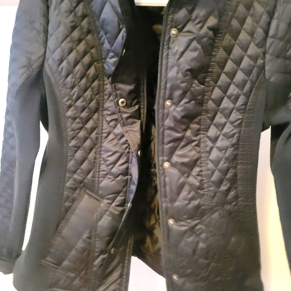 Quilted Jacket in Black - Picture 8 of 10